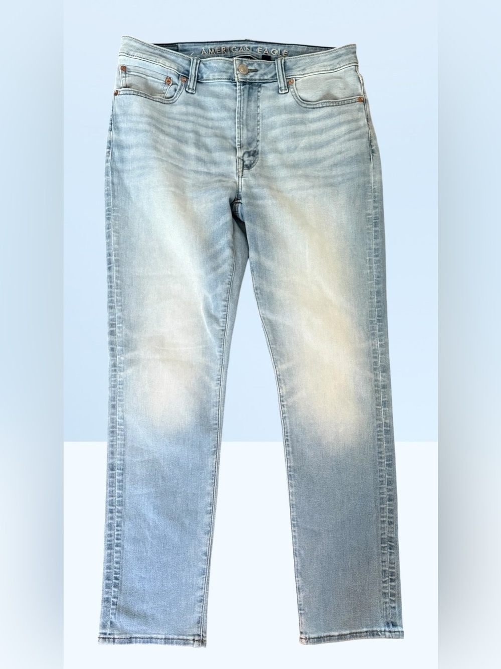 American Eagle 🦅 Light Wash Men’s Slim Straight Jeans - Light Blue
